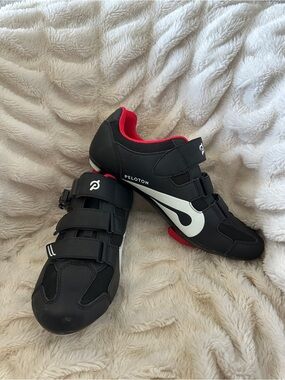 Peloton Black and White Cycling Shoes, size 45/11.5